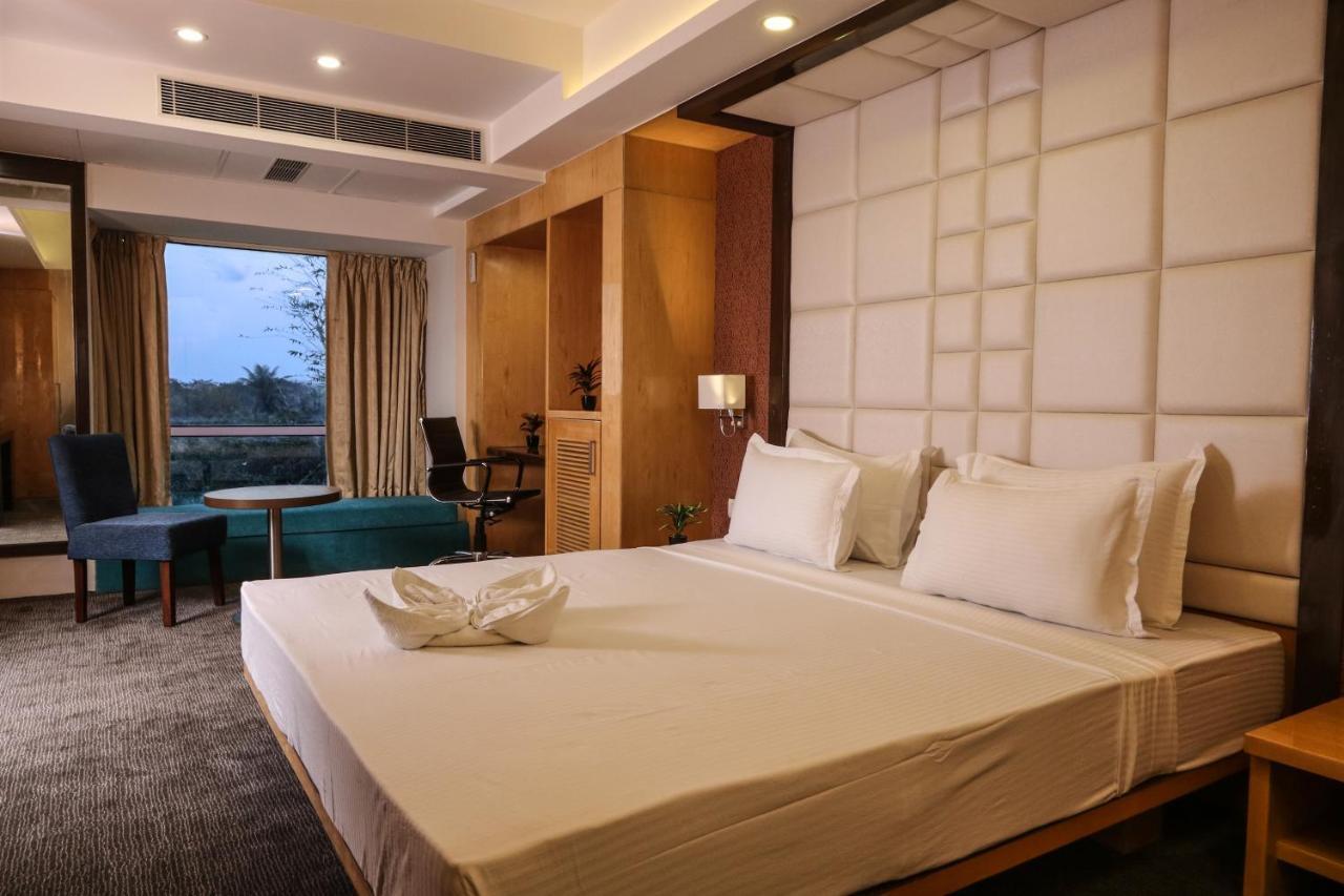 Отель The Grand Asansol Экстерьер фото